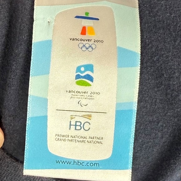 Vancouver 2010 Winter Olympics Tee HBC Navy Women's Small Licensed - Picture 4 of 8